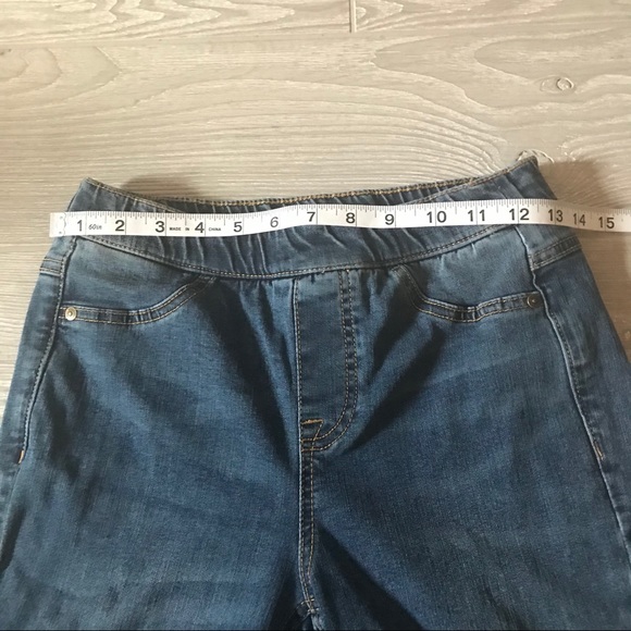 5/$20 SALE ✨ PARASICO Blue Denim Legging with Faux Pockets - Picture 5 of 12